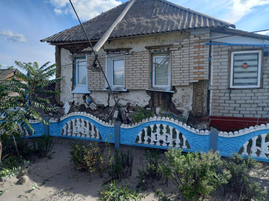 Последствия обстрела села Двулучное Валуйского городского округа Белгородской области
