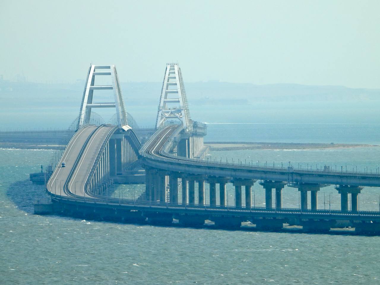 Крымский мост после подрыва