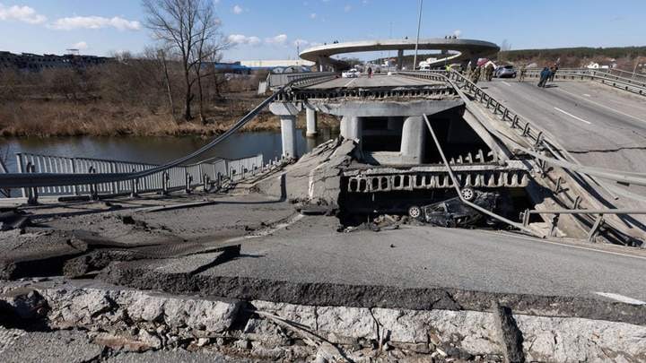 разрушенный мост в Стоянке Киевской области