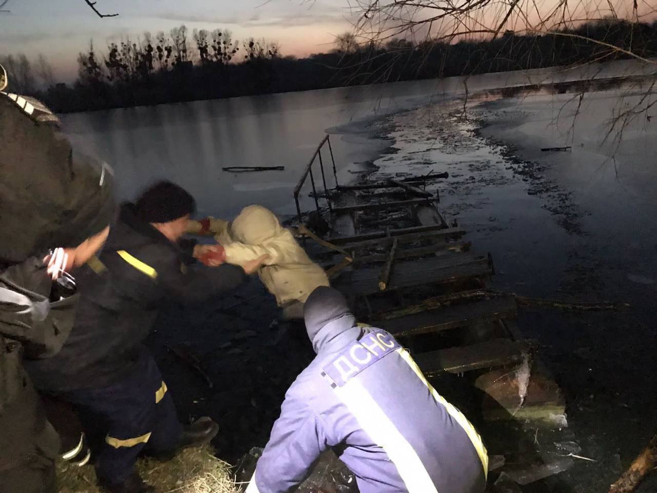 На Київщині врятували дітей із річки