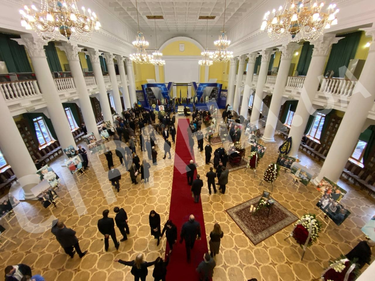 В Киеве прошла церемония прощания с бывшим мэром столицы Александром Омельченко