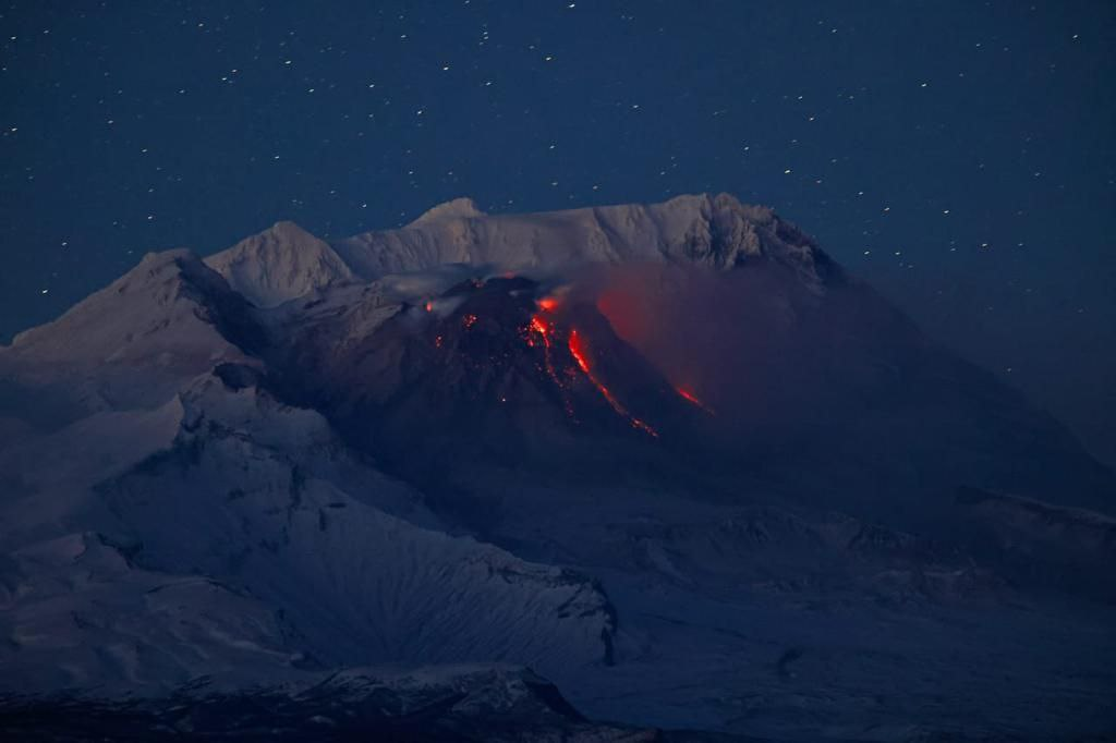 На Камчатке пробудился вулкан Шивелуч