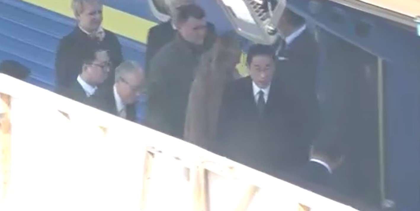Прем'єр Японії 21 березня приїхав до Києва