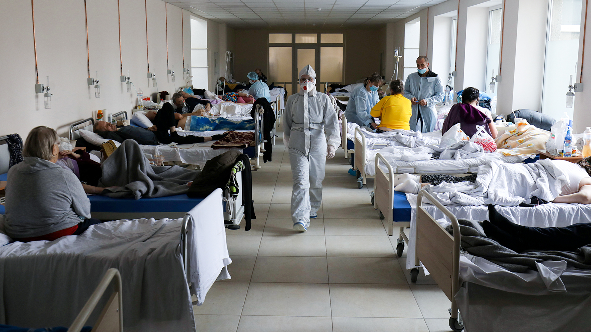 Больницы снова забиты ковидными пациентами