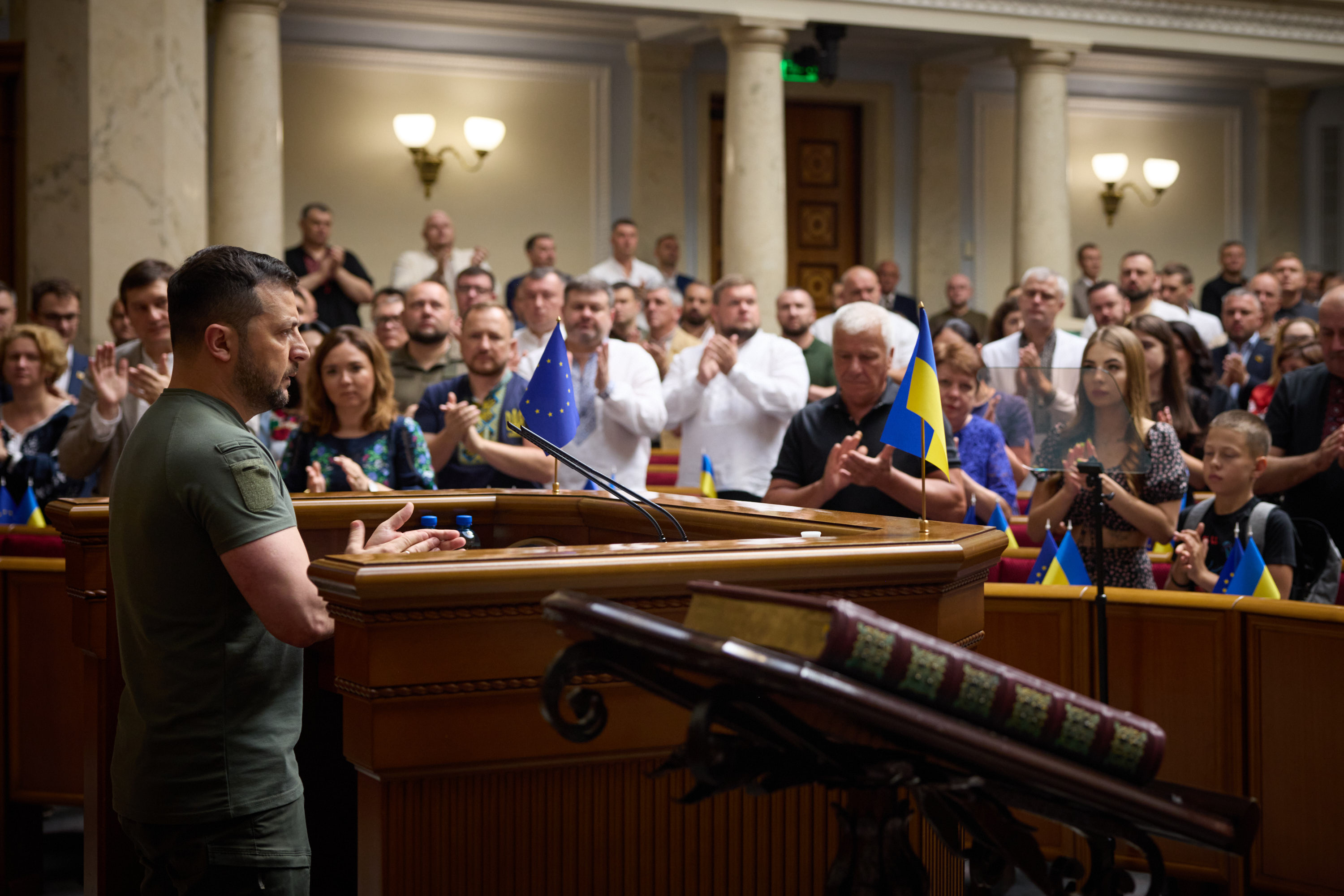 Президенту Владимиру Зеленскому стало трудно находить общий язык с Радой. Фото: president.gov.ua