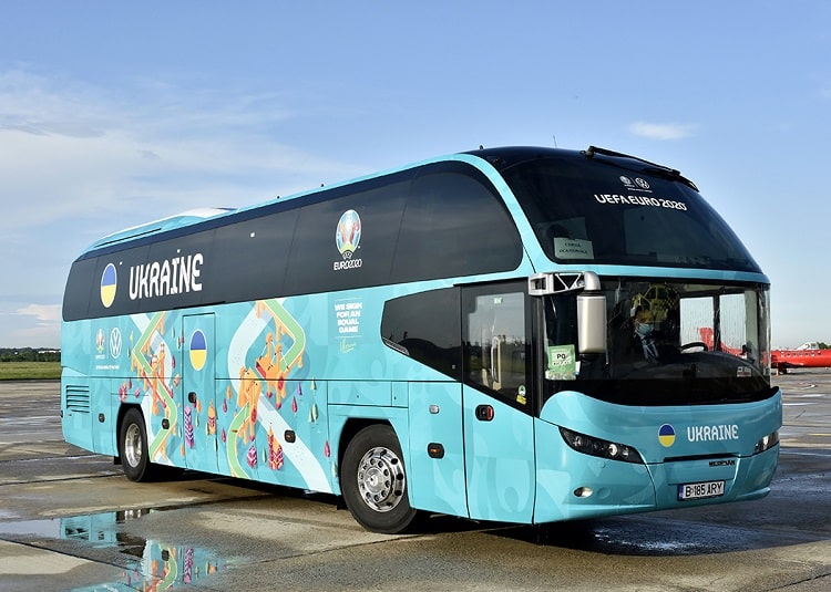 Фото автобус сборной Украины на Евро 2020