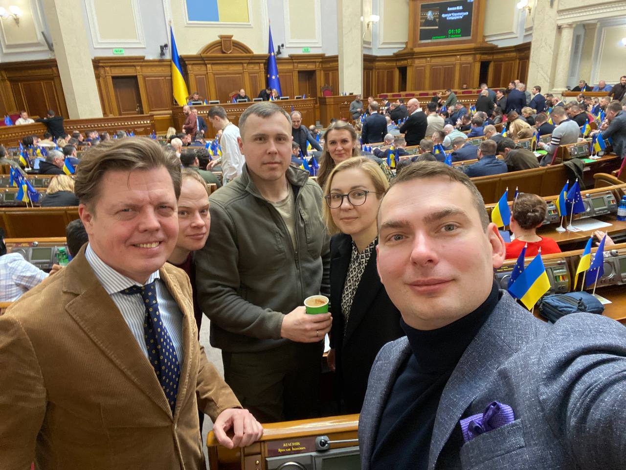 Ярослав Железняк (крайний справа) и фракция "Голоса" выступают главными лоббистами частичной легализации порнобизнеса