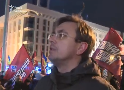 Сторонники Порошенко и националисты на Майдане требовали отставки Зеленского (видео)