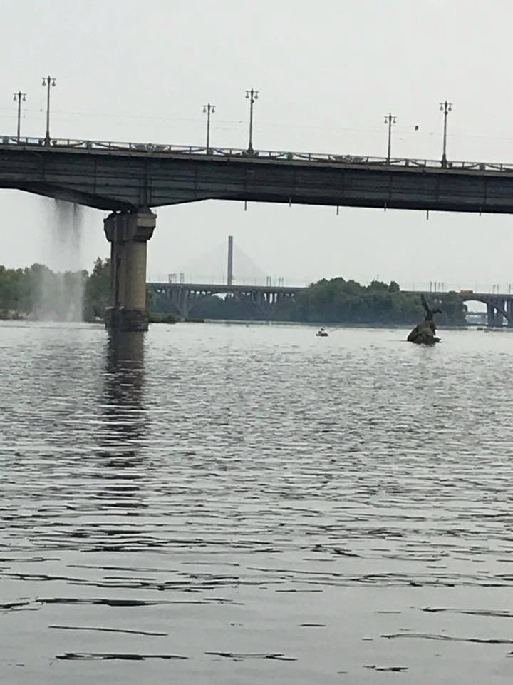 Мост патона в киеве фото. Мост Патона через Днепр в Киев. Мост Патона в Киеве. Мост Патона через Днепр.