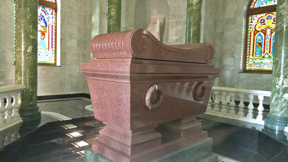 Внутри мавзолея есть саркофаг. Фото: Суспильне