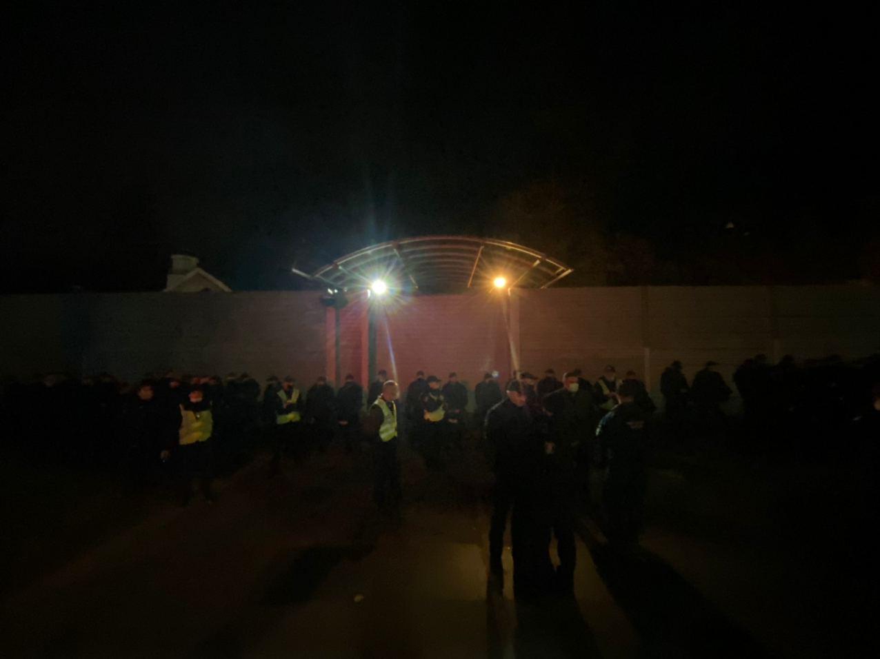 В Конча-Заспе готовятся к акции протеста. Фото: Страна