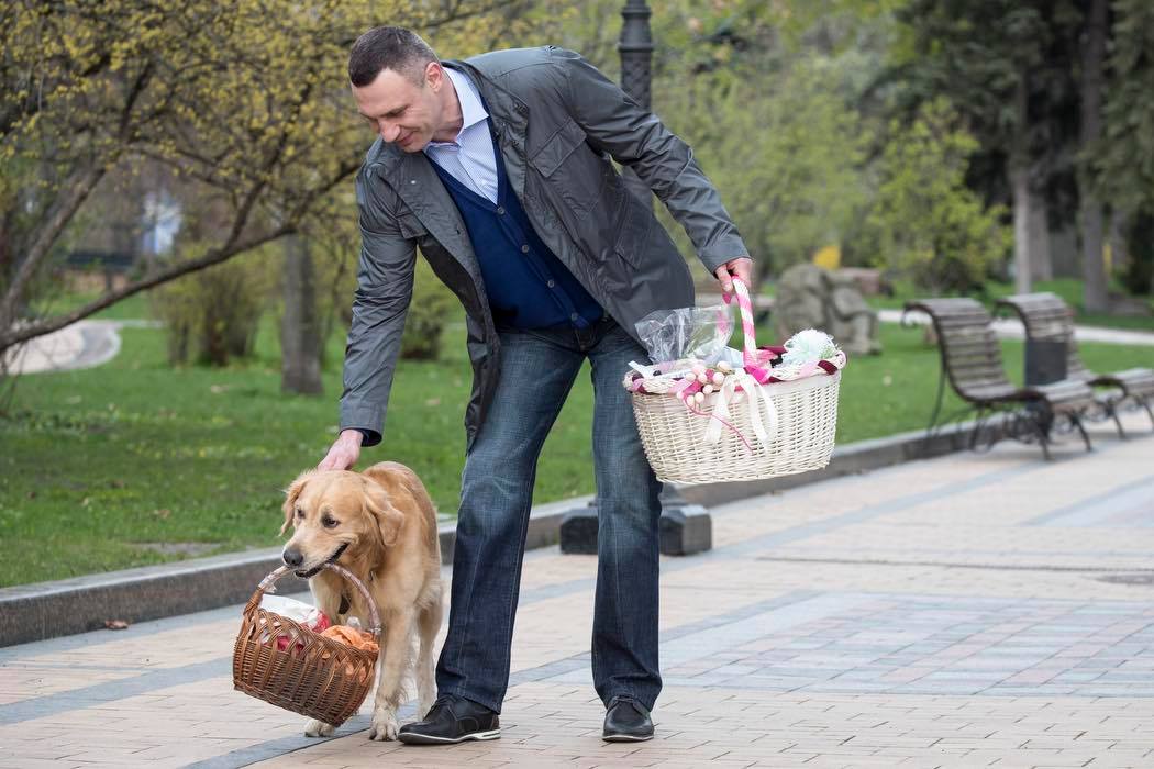 Виталий Кличко и собака