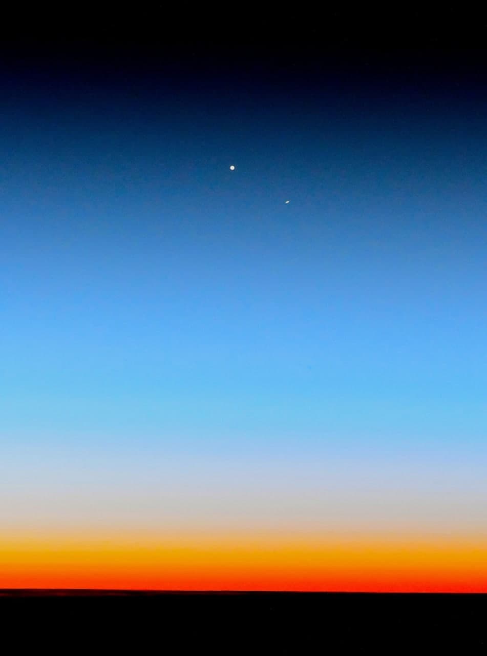 Снимок встречи планет из космоса