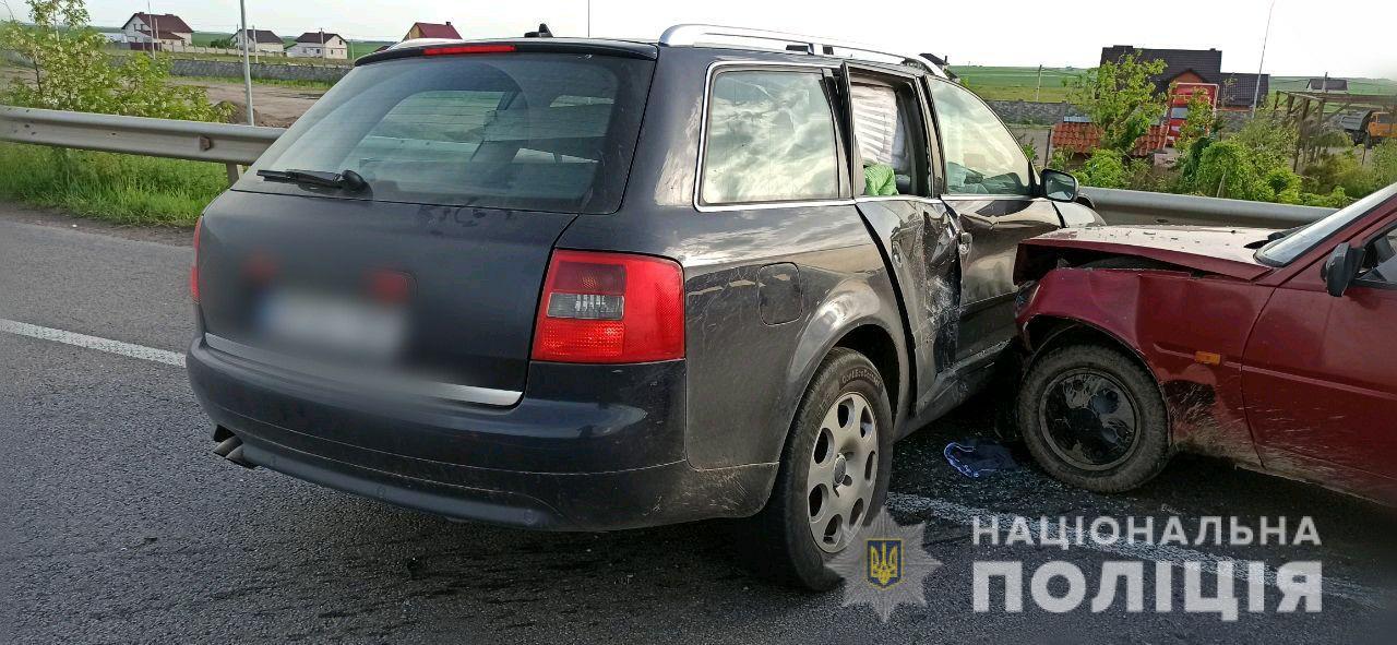В ДТП на трассе Киев-Чоп погибли четыре человека