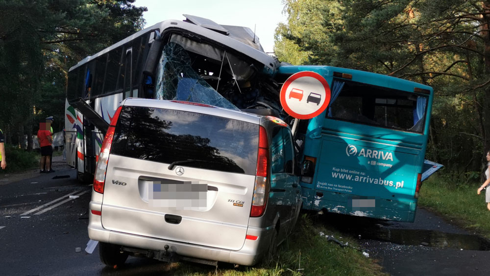 В Польше столкнулись три автобуса. Фото: miastokolobrzeg.pl
