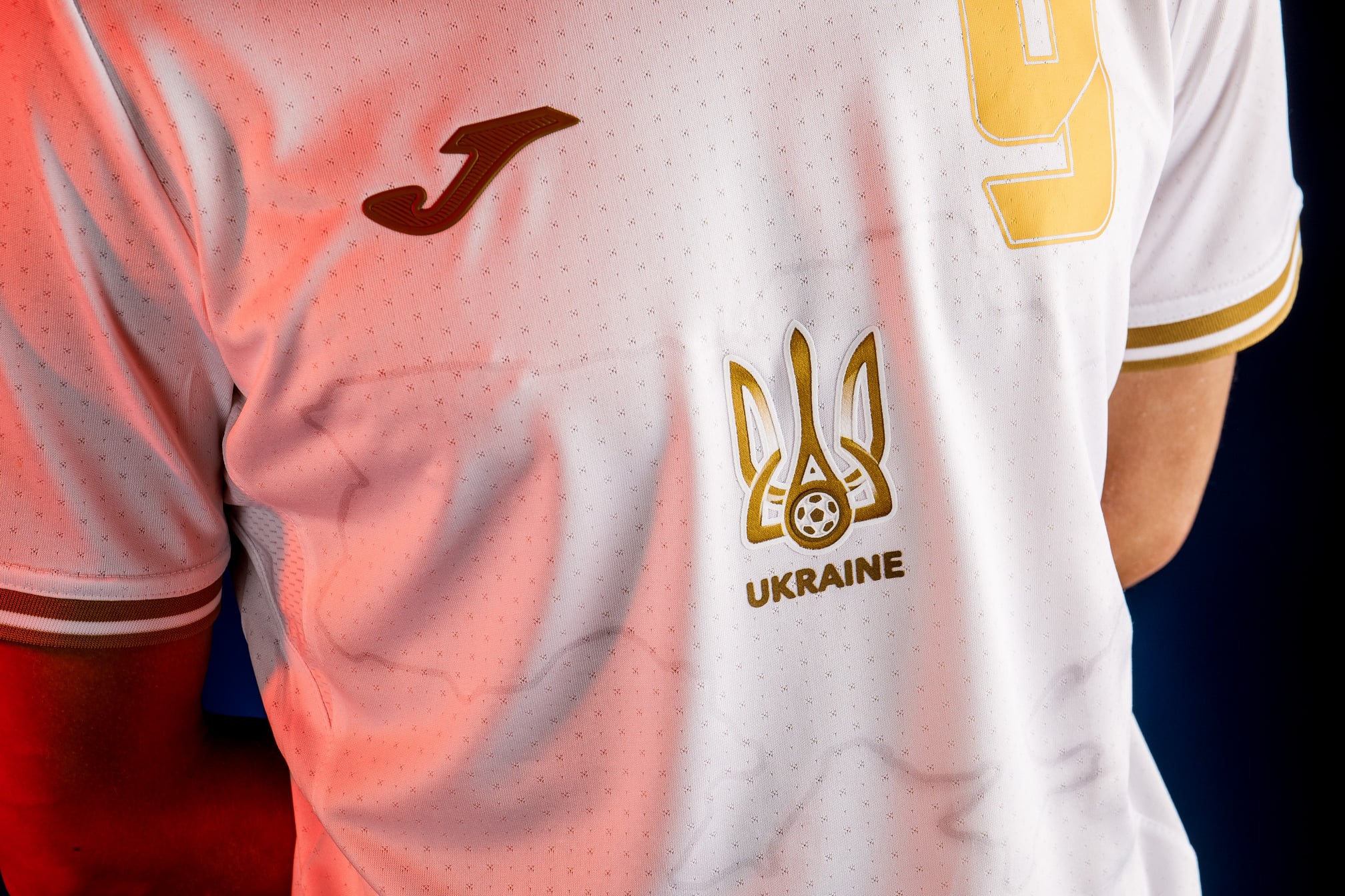 Контур страны и "Героям слава". Украина будет выступать на Евро-2020 в новой форме. Фото