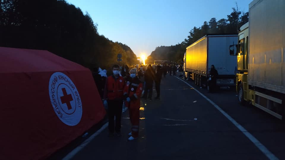 Волонтеры из Беларуси помогают хасидам на белорусско-украинской границе. Фото: redcross.by