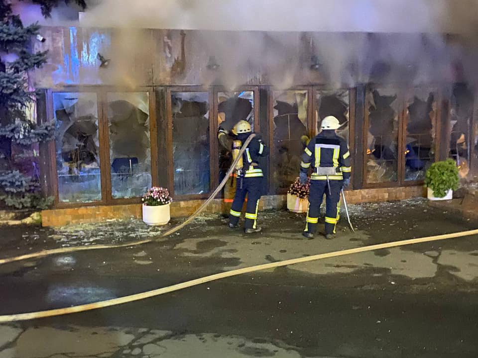 В Киеве сгорел ресторан Мамамия