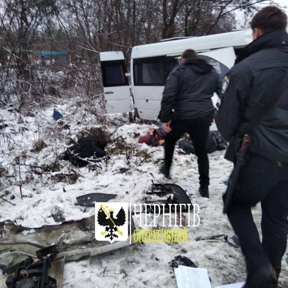 в аварии в Черниговской области погибли 13 человек