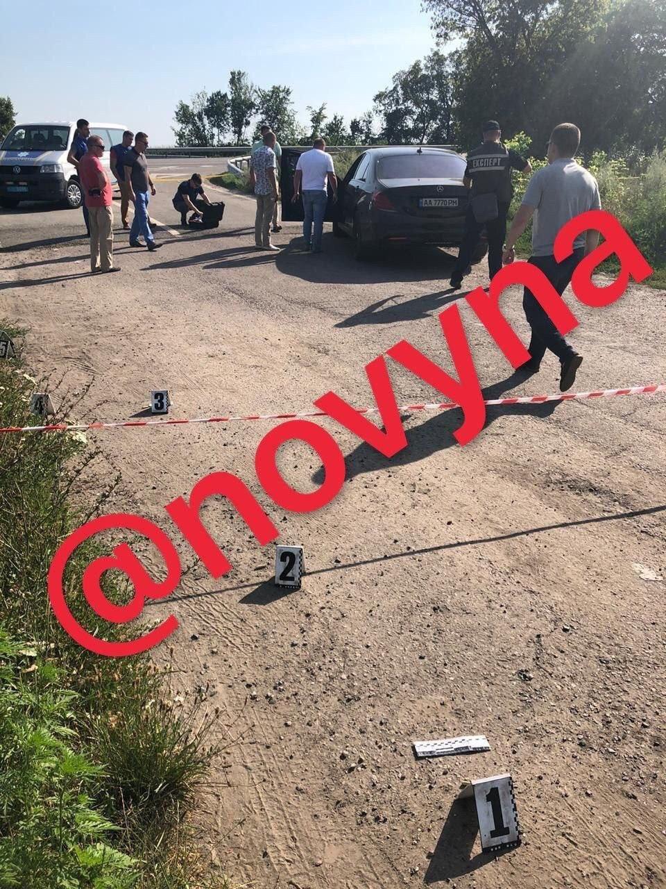 Под Полтавой 29 июля расстреляли автомобиль, водитель погиб. Фото: Telegram/ Novyna