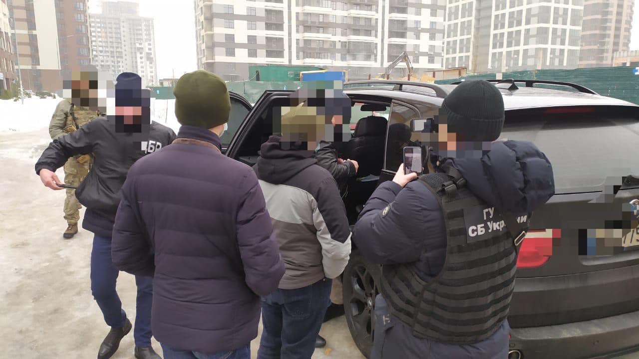 ГБР задержало сотрудника СБУ, который похитил человека в интересах российской компании