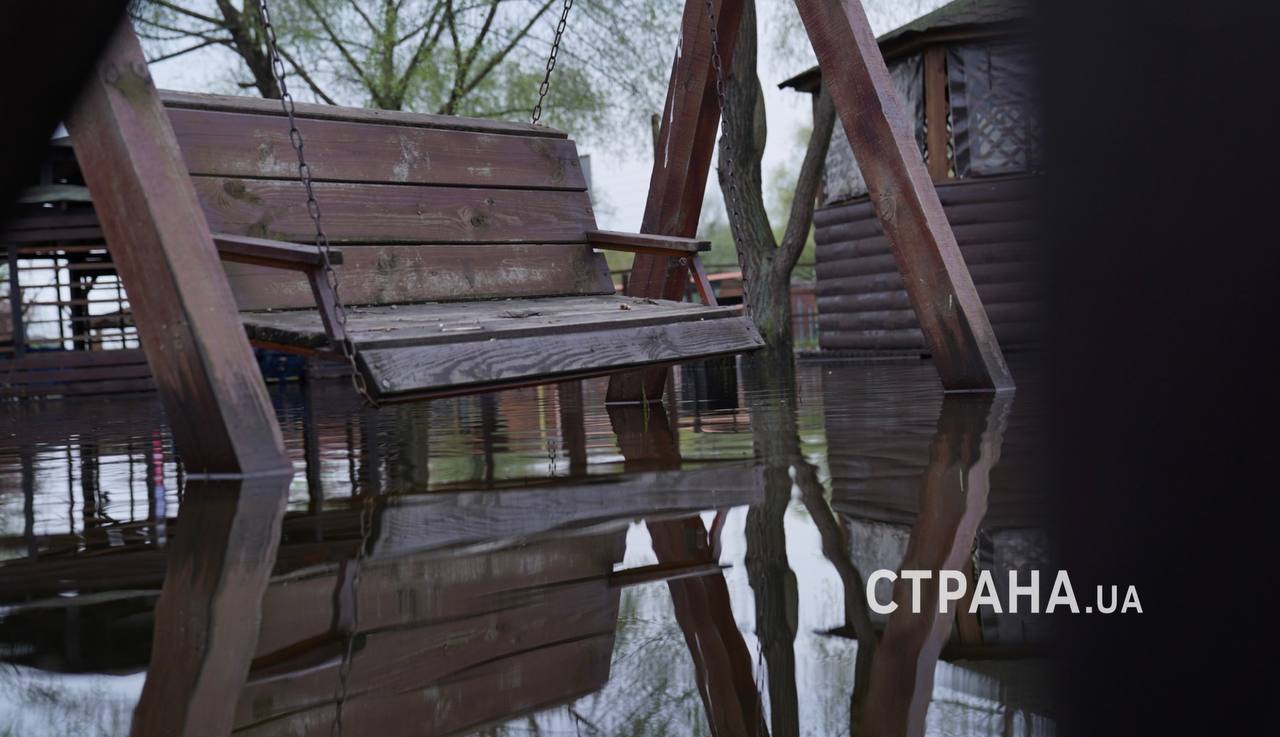 В Киеве затопило Гидропарк