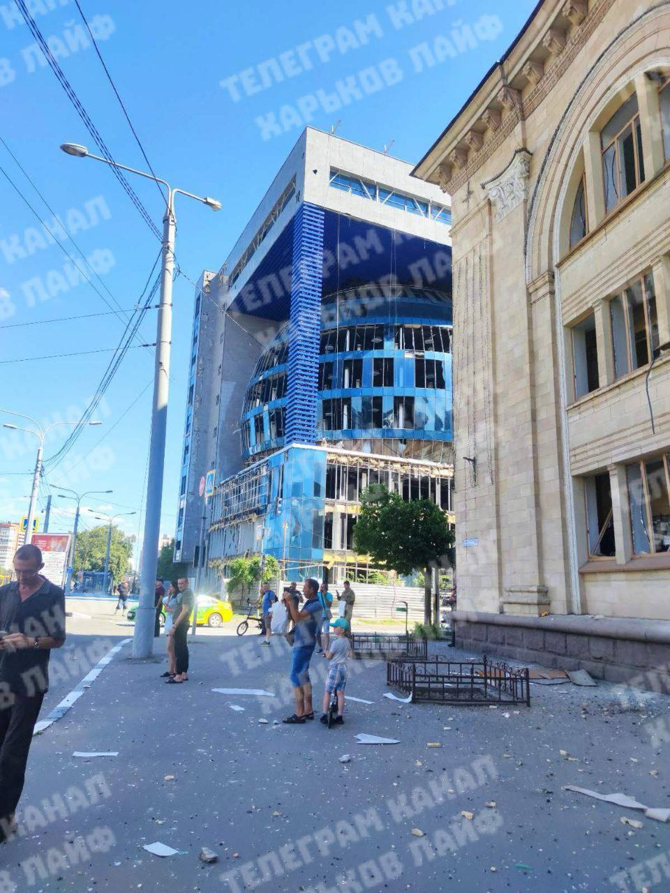 Фото (3) последствия бомбардировки Харькова. Источник - Телеграм