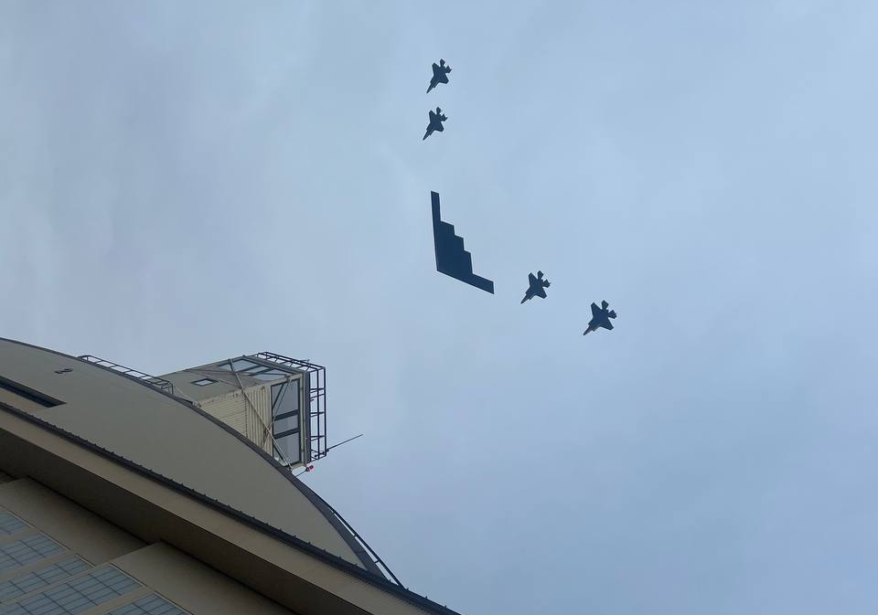 Фото самолётов, поднятых в честь встречи Трампа с Путиным. Источник - Телеграм